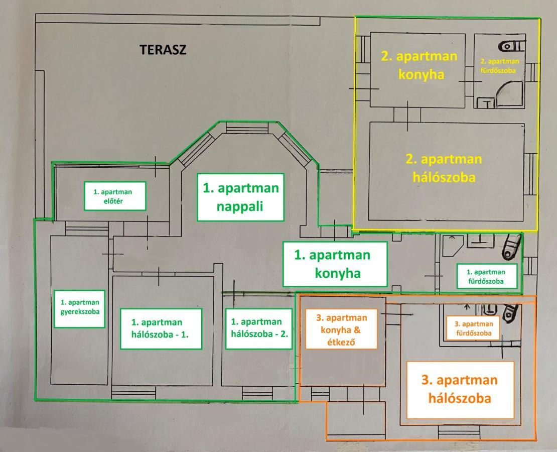 Henrietta - Violetta Apartman ไฮจ์ดุสโซบอสโล ภายนอก รูปภาพ